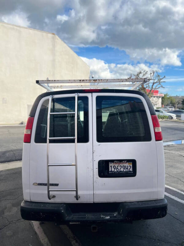 2017 Chevrolet Express 2500