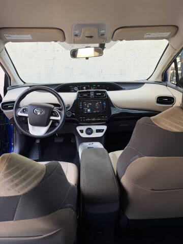 2016 Toyota Prius Three