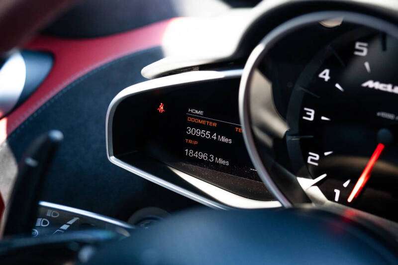 2012 McLaren MP4-12C