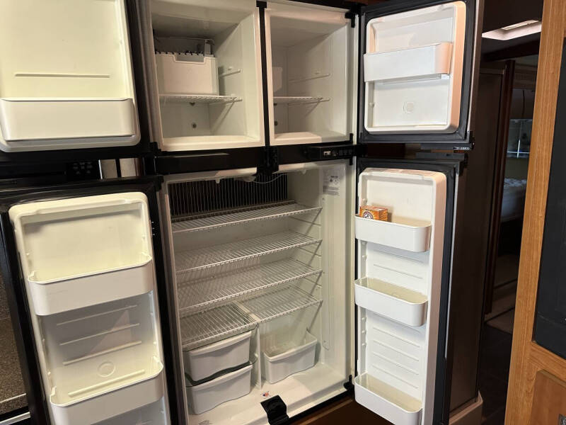 2008 Winnebago Journey