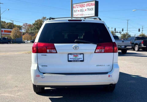 2004 Toyota Sienna LE 7 Passenger
