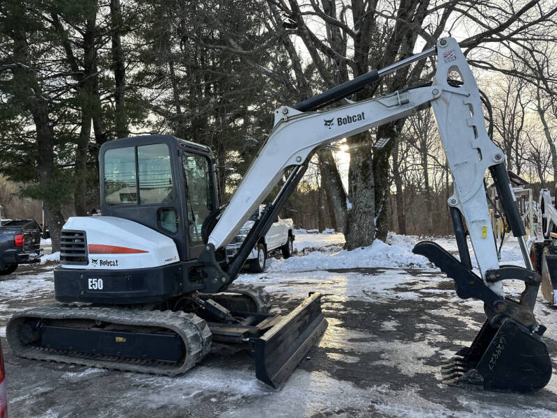 2016 Bobcat E50