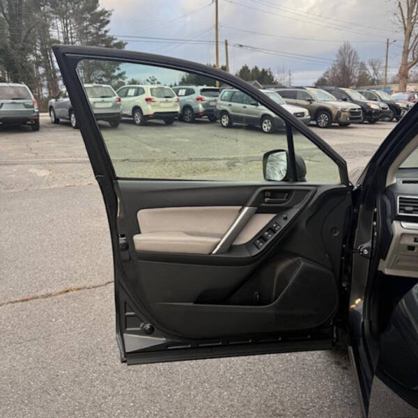 2016 Subaru Forester 2.5i