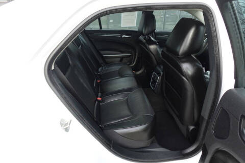 2023 Chrysler 300 Touring L