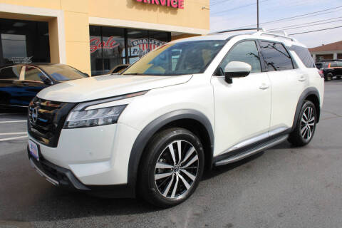 2023 Nissan Pathfinder Platinum