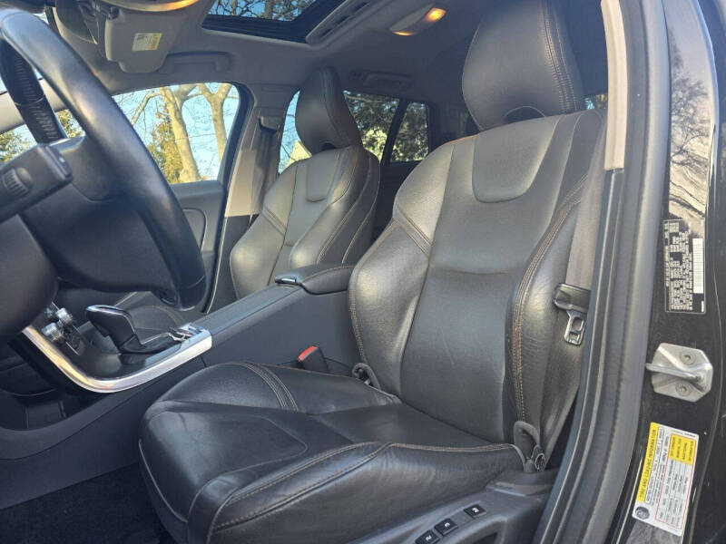 2016 Volvo V60 Cross Country T5