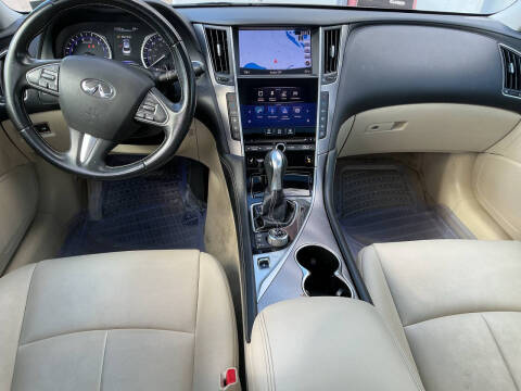 2015 Infiniti Q50