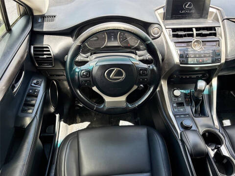 2017 Lexus NX 200t