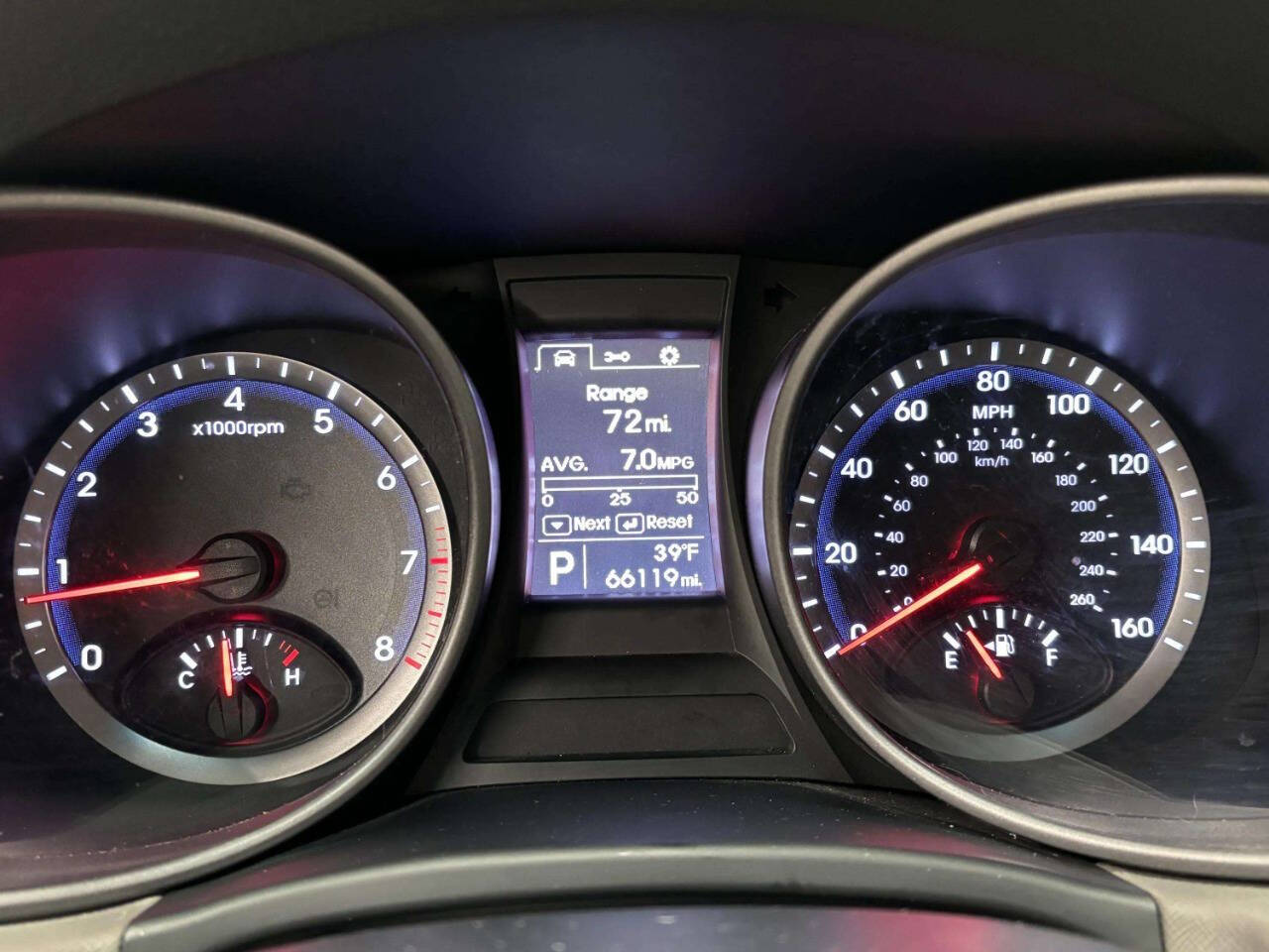 HyundaiSanta Fe Sport41