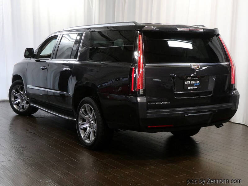 2017 Cadillac Escalade ESV Luxury