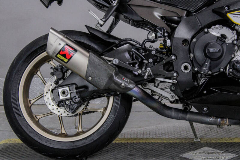 2016 Yamaha YZF-R1