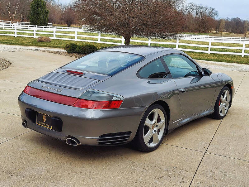 2004 Porsche 911 Carrera 4S