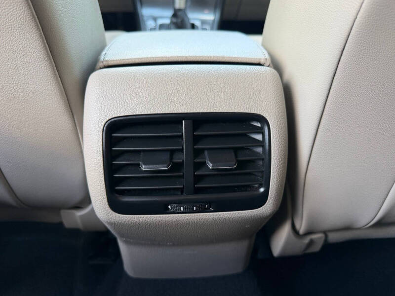 2016 Volkswagen e-Golf SEL Premium
