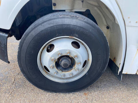 2008 Freightliner B2 Chassis