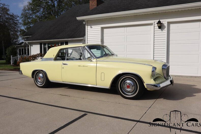 1962 Studebaker GT Hawk