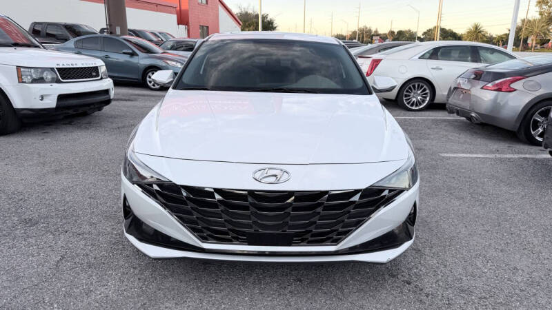 2022 Hyundai Elantra SEL