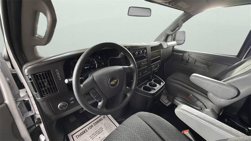 2024 Chevrolet Express 2500
