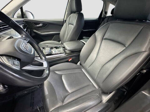 2022 Audi Q7 quattro Premium Plus 55 TFSI