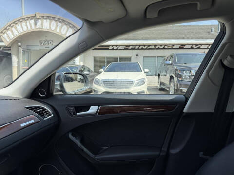 2012 Audi A4 2.0T quattro Prestige