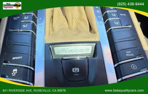 2015 Porsche Macan S