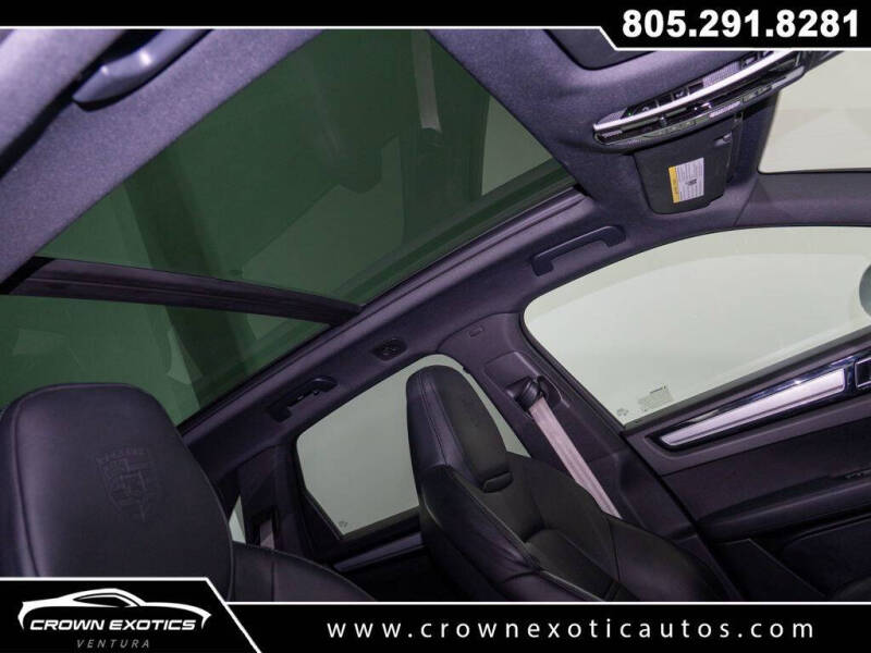 2023 Porsche Cayenne Platinum Edition