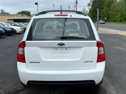 2008 Kia Rondo