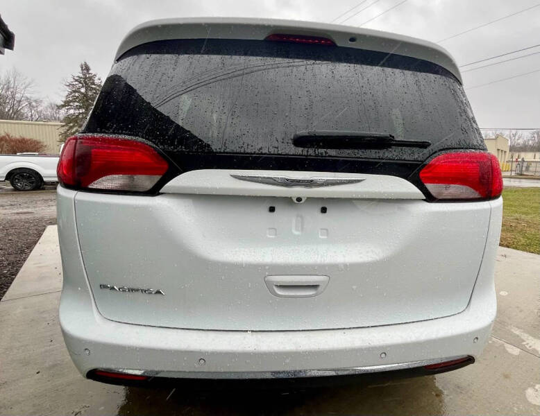 2017 Chrysler Pacifica Touring Plus