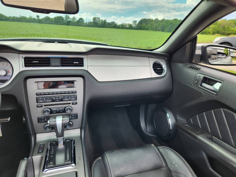 2012 Ford Mustang V6 Premium