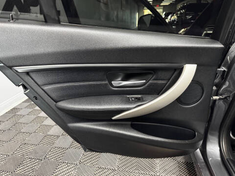 2018 BMW 3 Series 320i xDrive