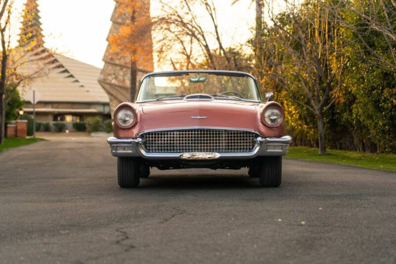1957 Ford Thunderbird