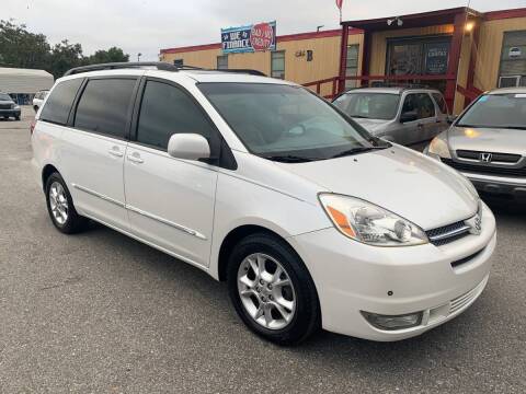 2004 Toyota Sienna for sale at FONS AUTO SALES CORP in Orlando FL