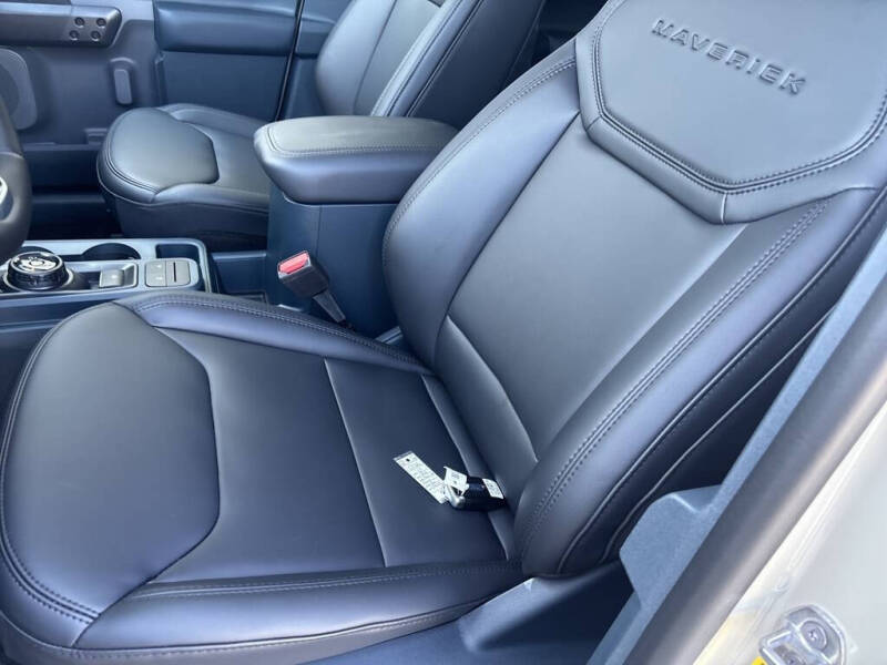 2025 Ford Maverick Lariat