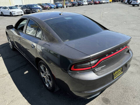 2016 Dodge Charger SE