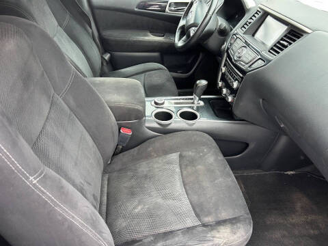 2014 Nissan Pathfinder SV