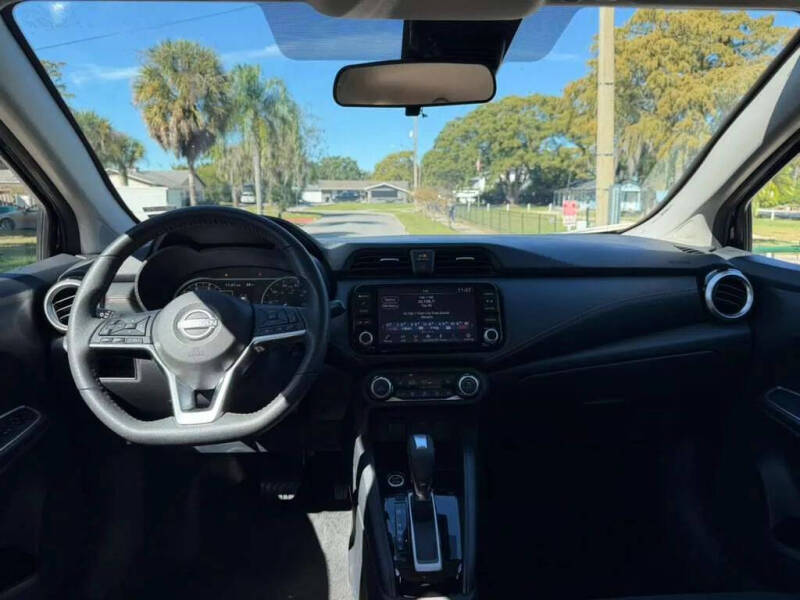 2024 Nissan Versa SR