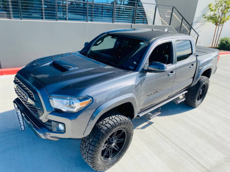 2017 Toyota Tacoma SR V6
