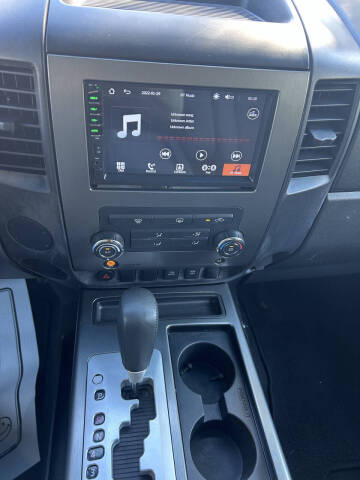 2011 Nissan Titan SL