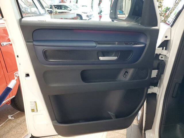 2025 Volkswagen ID. Buzz Pro S