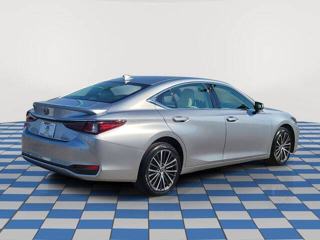 2022 Lexus ES 250