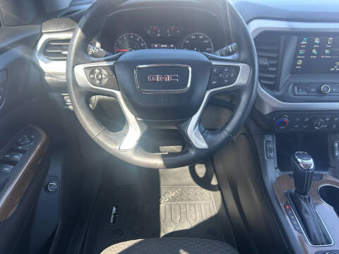 2017 GMC Acadia SLE-2