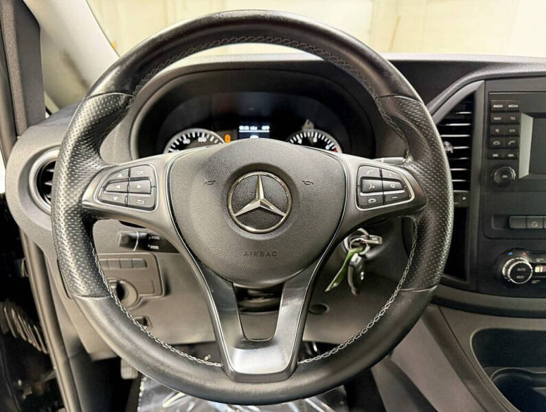 2017 Mercedes-Benz Metris Passenger