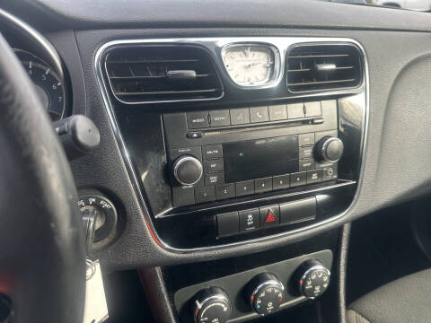 2011 Chrysler 200 Touring