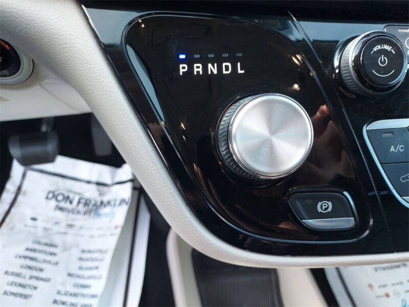 2022 Chrysler Pacifica Touring L