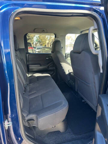 2022 Nissan Frontier SV