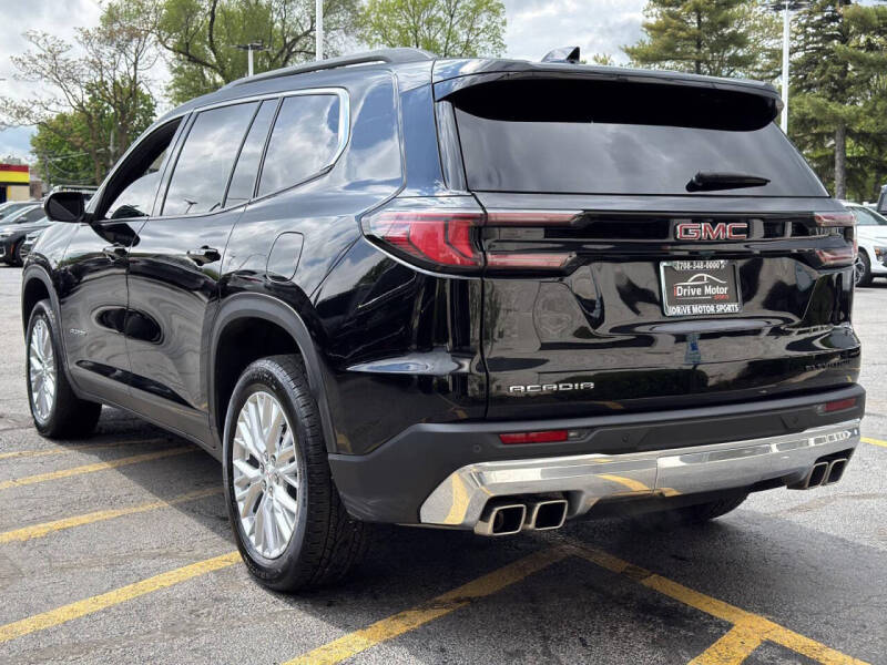 2024 GMC Acadia Elevation