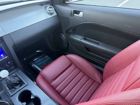 2005 Ford Mustang GT Premium