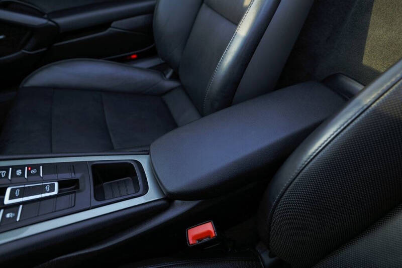 2021 Porsche 718 Boxster