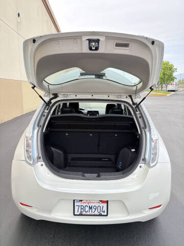 2013 Nissan LEAF SV