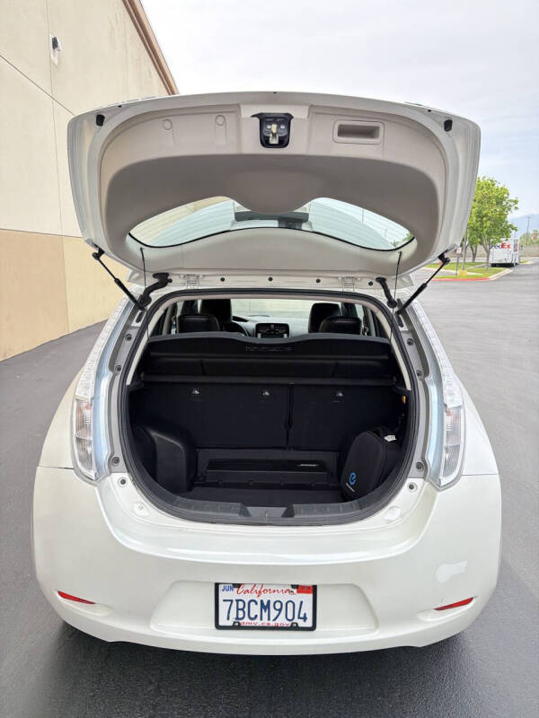 2013 Nissan LEAF SV