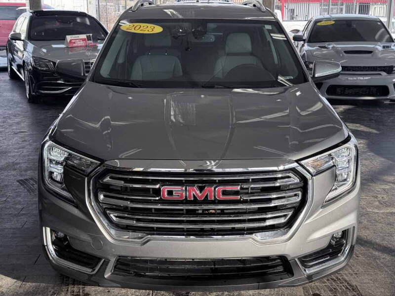 2023 GMC Terrain SLT